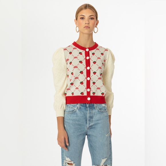 EllandEmm NWOT Strawberry Monogram Cardigan in Cream and Red, Size S/M - Picture 10 of 14